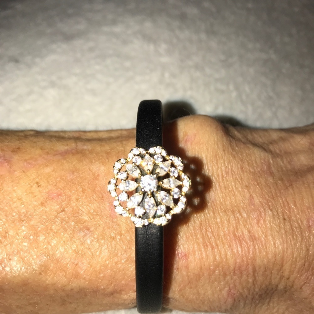 🌺Flexible Rhinestone Bracelet - Picture 2 of 5